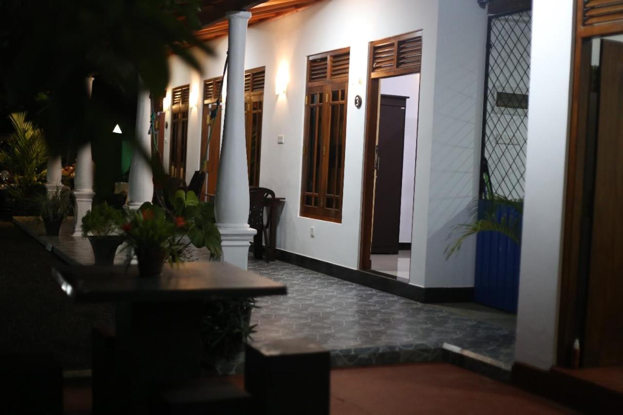 Bakery Family Guest House Mirissa Exterior foto
