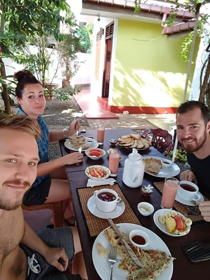 Bakery Family Guest House Mirissa Exterior foto