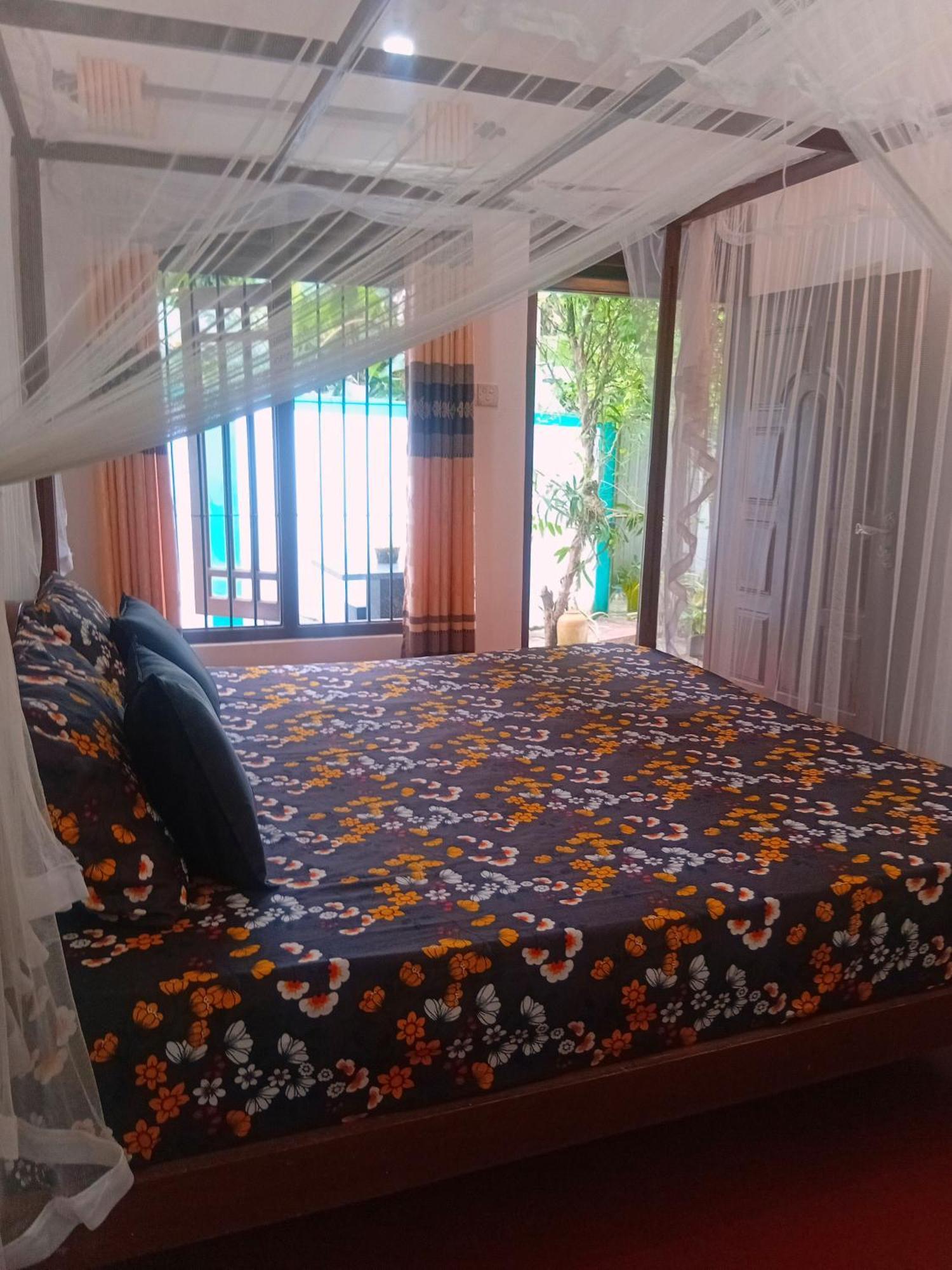 Bakery Family Guest House Mirissa Exterior foto